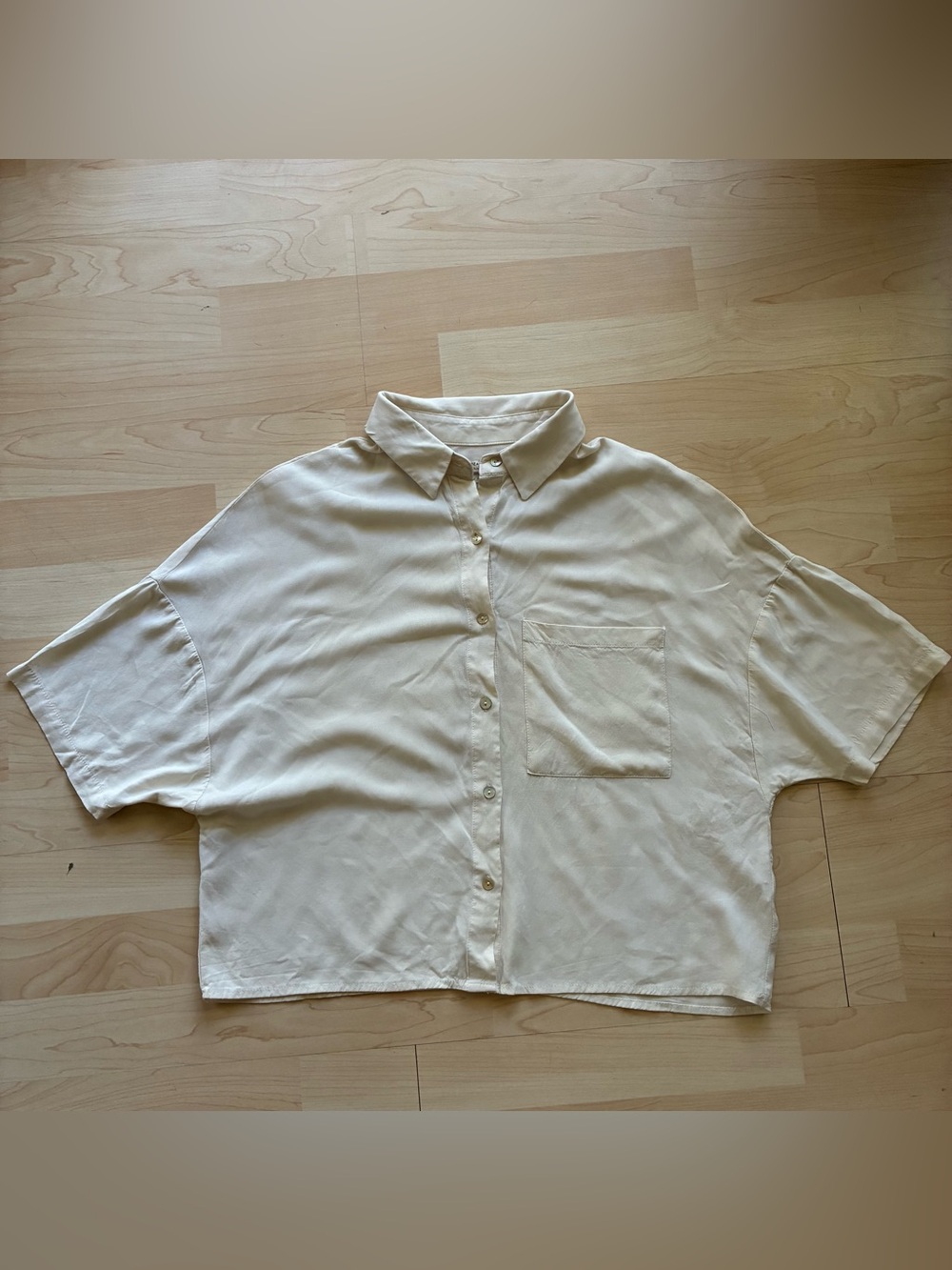 Pull&Bear Relaxed Cream Short-Sleeve Button-Down Shirt